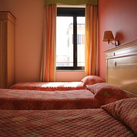 Hotel Matteotti Vercelli Exterior photo