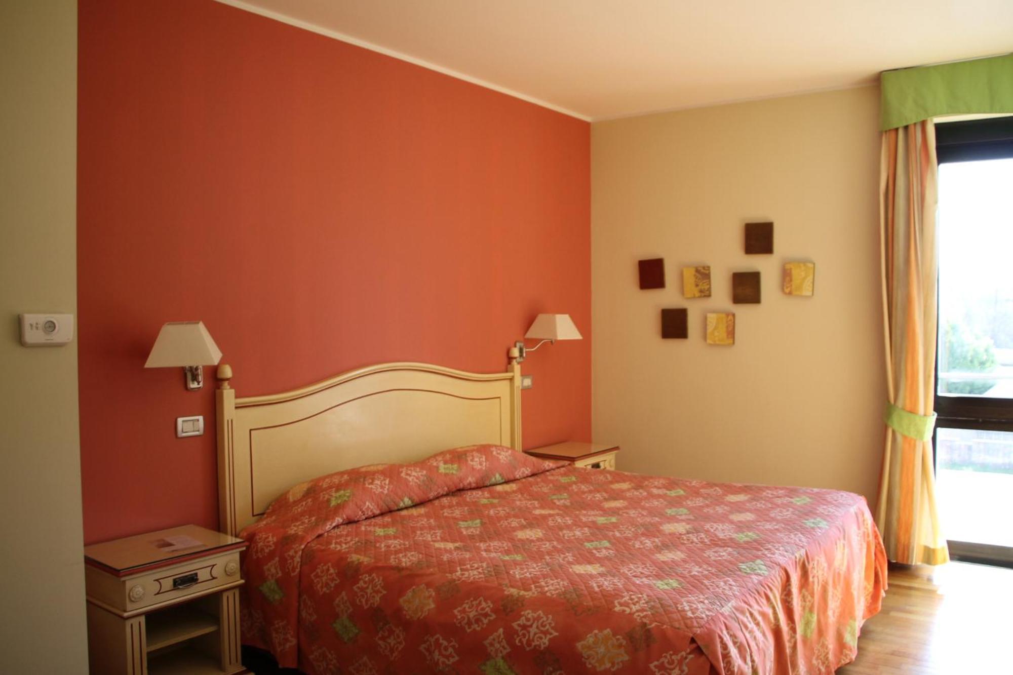 Hotel Matteotti Vercelli Exterior photo