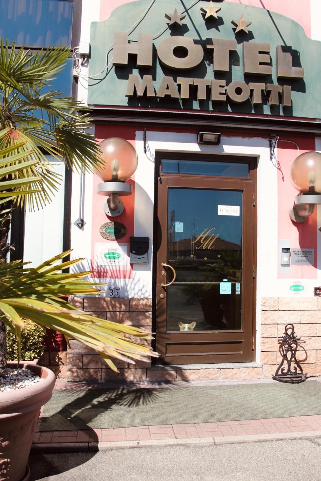 Hotel Matteotti Vercelli Exterior photo
